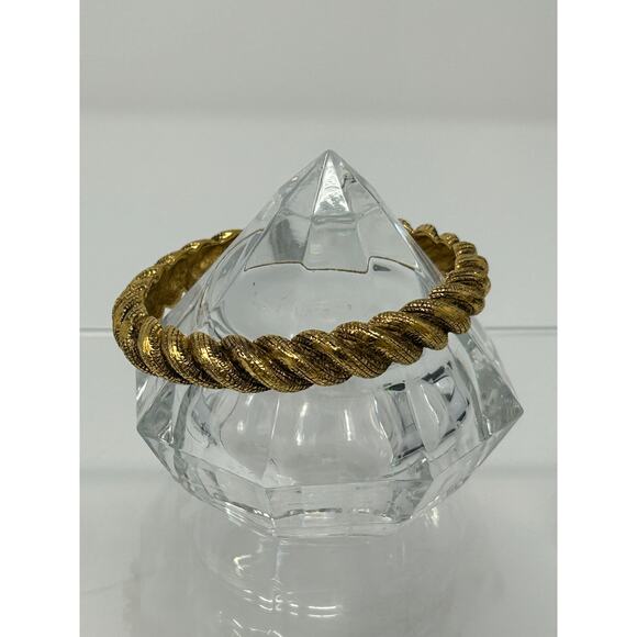 Vintage Chanel Made in France Twist Bangle - Picture 13 of 16